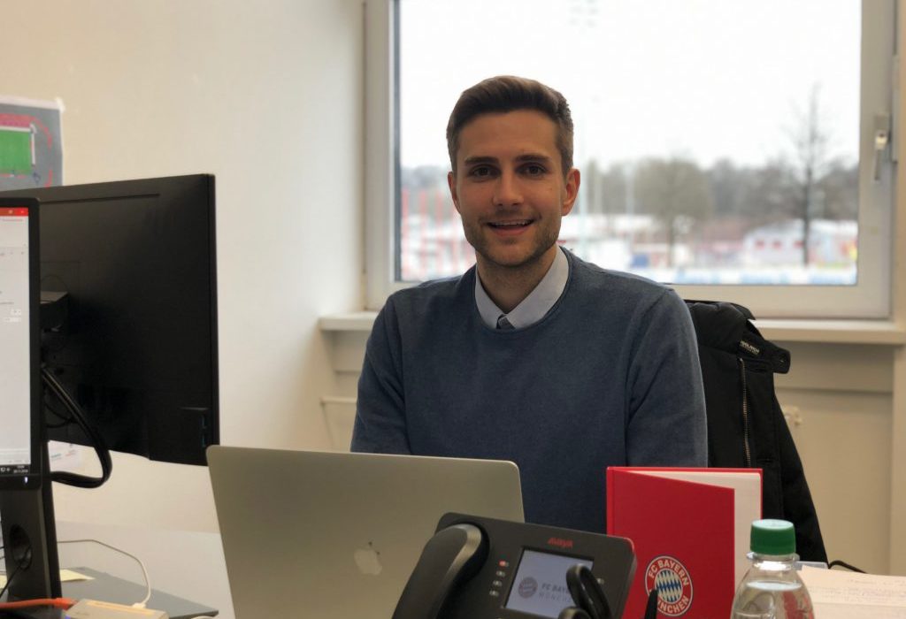 Simon Vikoler internship at F.C. Bayern München