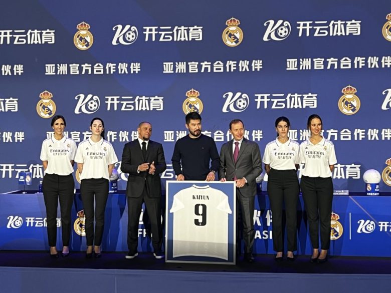 Real Madrid KOK Signing Ceremony