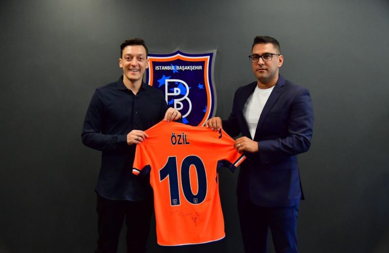 Dr. Erkut Sogut with Mesut Ozil