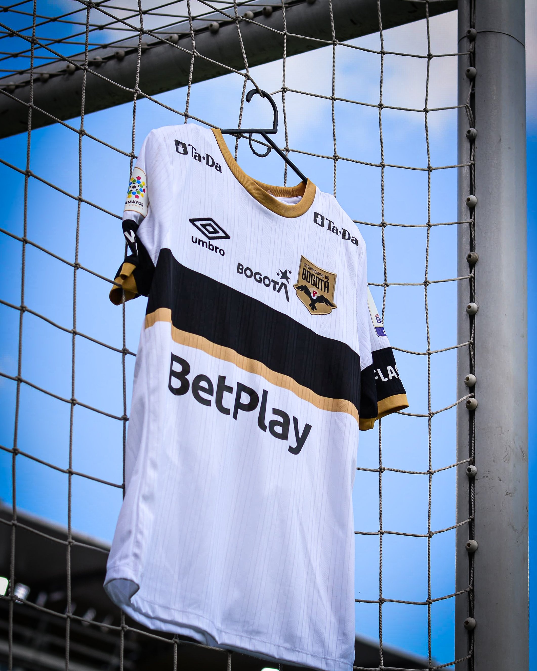 Internacional de Bogotá first kit